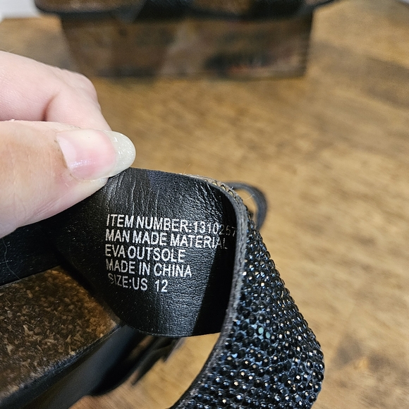 NWOT Torrid Sz 12 Black Glittery Strappy Slide Sandals with Buckles - Picture 5 of 9